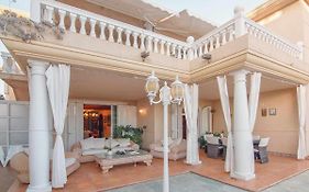 Villa La Concha Beachfront Heated Pool